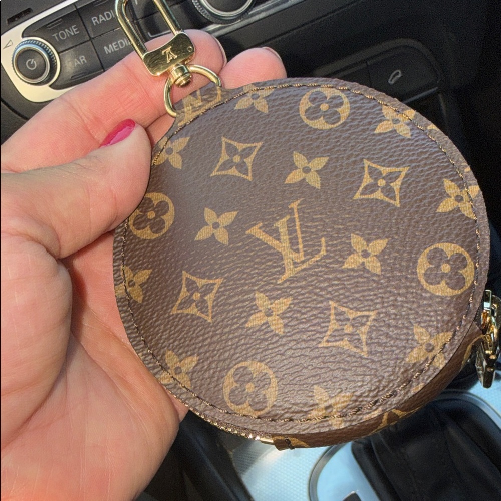 Louis Vuitton Black and Brown Bandoulière Strap - Picture 6 of 7